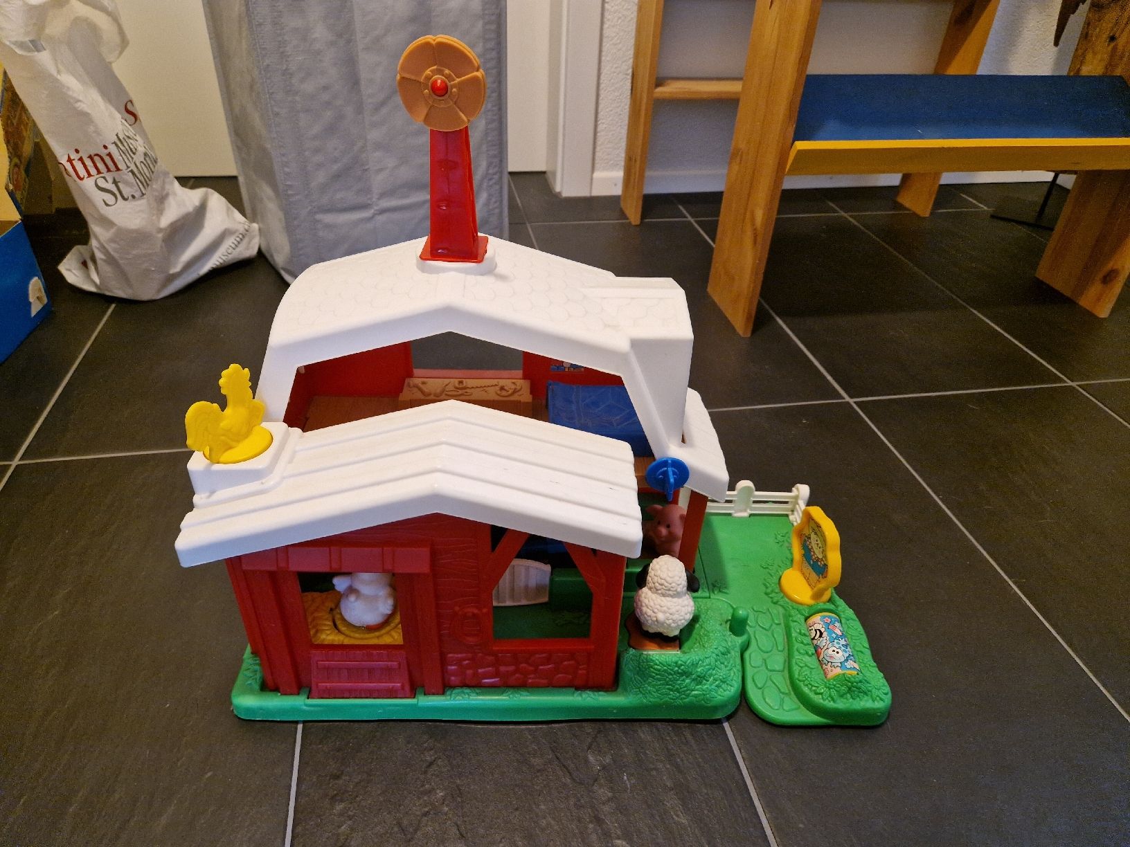 Fisher-Price Giocattoli: Bauernhof mit Tieren – Usato da Utzenstorf venduto da noe_2klh