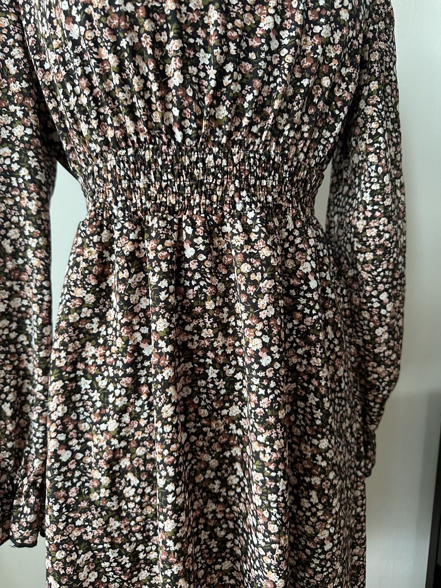 Vestiti: Kleid Blumenmuster schwarz  – Usato da Wohlen AG venduto da jes_9c79 3
