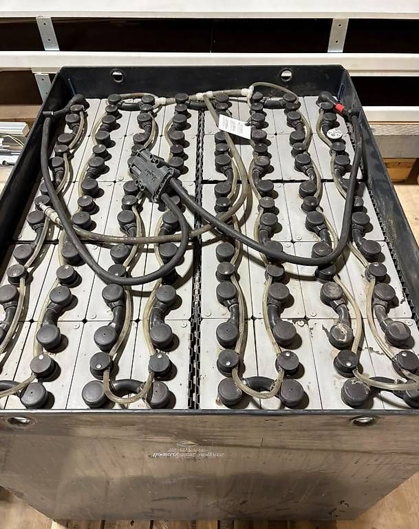 Batterie: Staplerbatterie 80V 5PZS 700AH – Usato da Rümlang venduto da cel_2cqh 1