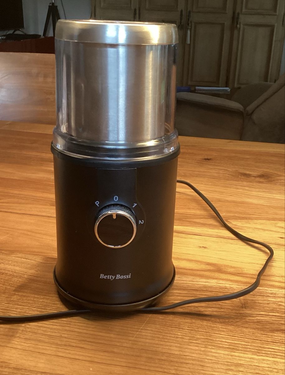 Betty Bossi Elettrodomestici da cucina: Betty Bossi Universalhacker – Usato da Glattfelden venduto da Gid0