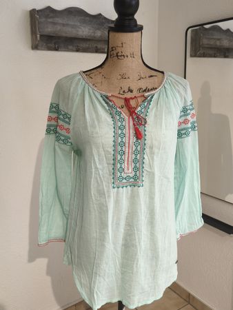 Bluse Damen hellgrün mit Stickerei Grösse S von AJC