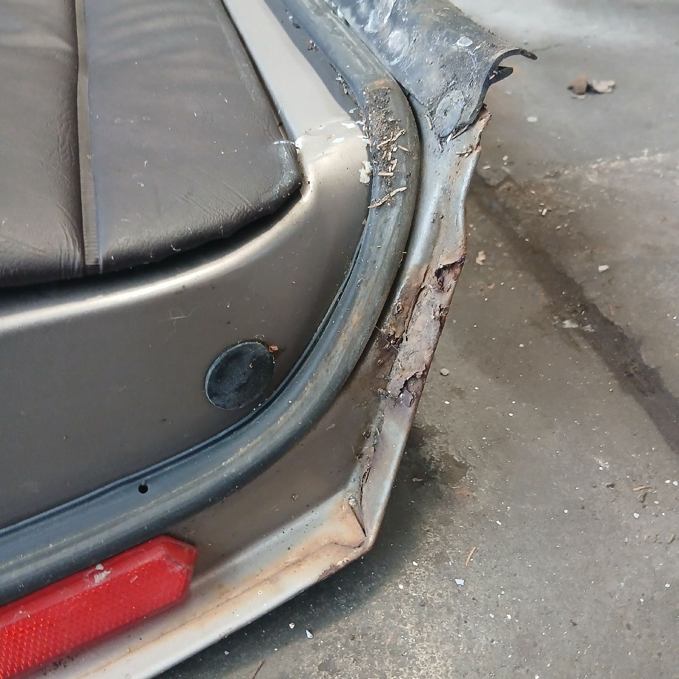 Saab Tutti pezzi di ricambio auto: Portière gauche Saab 99 – Usato da la heutte venduto da Auto-stock 6