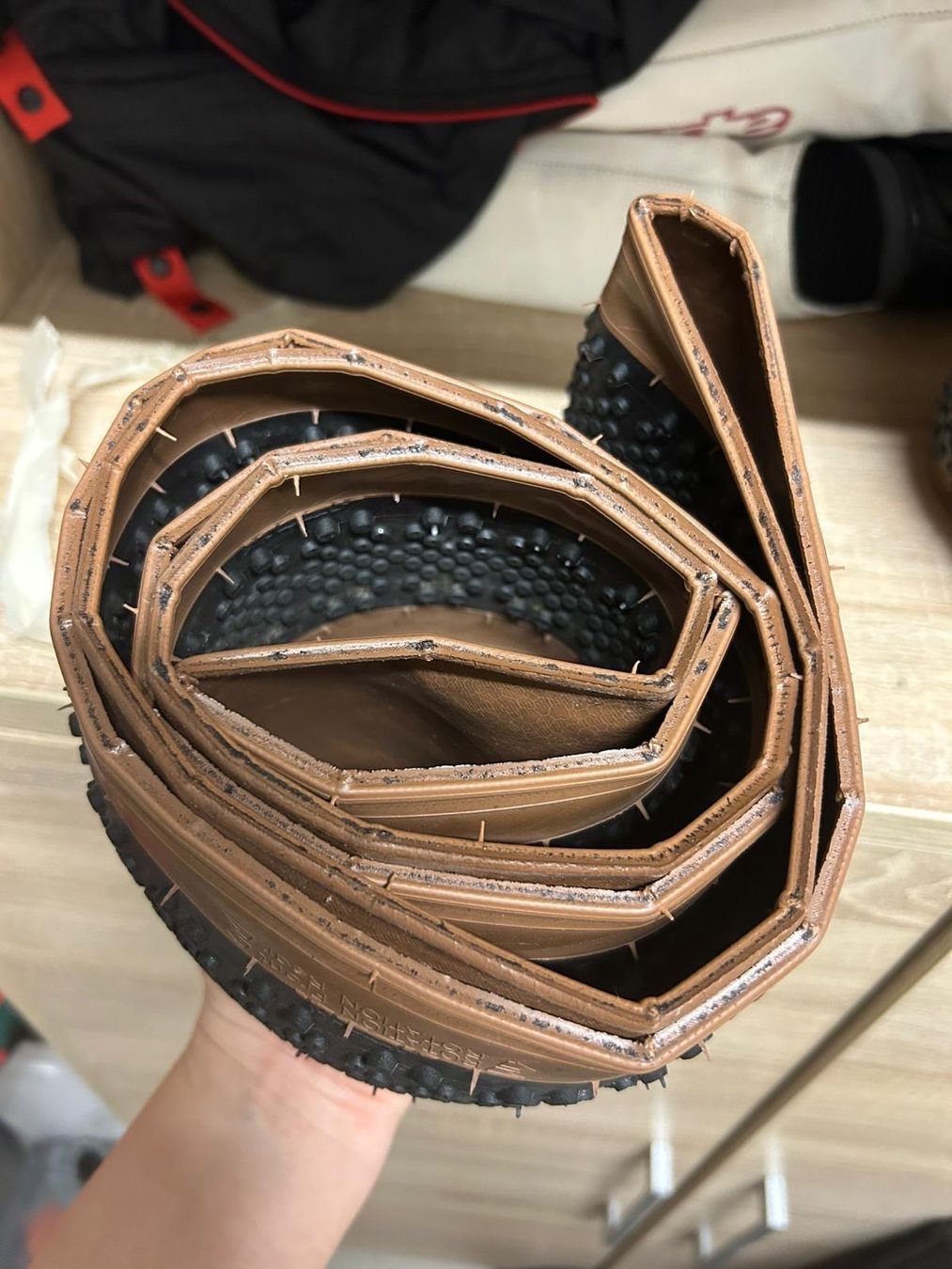 Pièces détachées: SCHWALBE G-ONE ALLROUND PERFORMANCE 700X45C, FOLDING, BRONZE – Neuf (Voir description) à Oberglatt ZH par ron_jly7 6