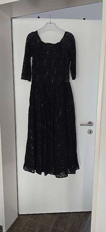 Kleider: Abendkleid, Schwarz – Gebraucht aus Seon von LaZZo