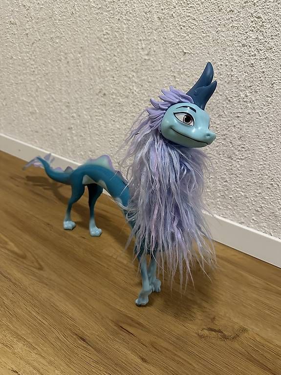Statuette: Sisu Drachen Figur – Usato da Oberwangen TG venduto da Samsells