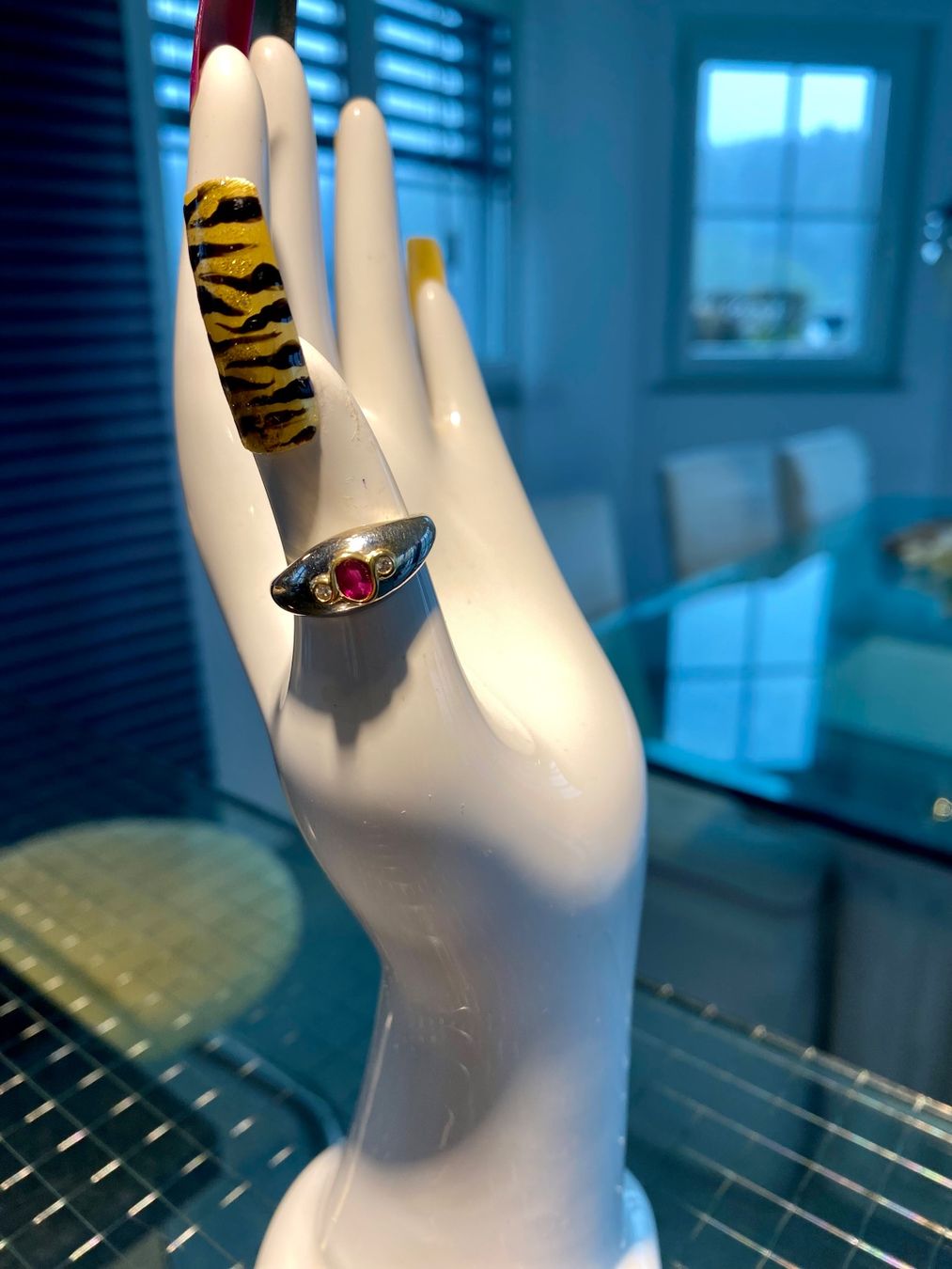 Bagues: WEISSGOLD-RING MIT RUBIN UND DIAMANTEN – D'occasion à Eschenbach SG par Lady020 2