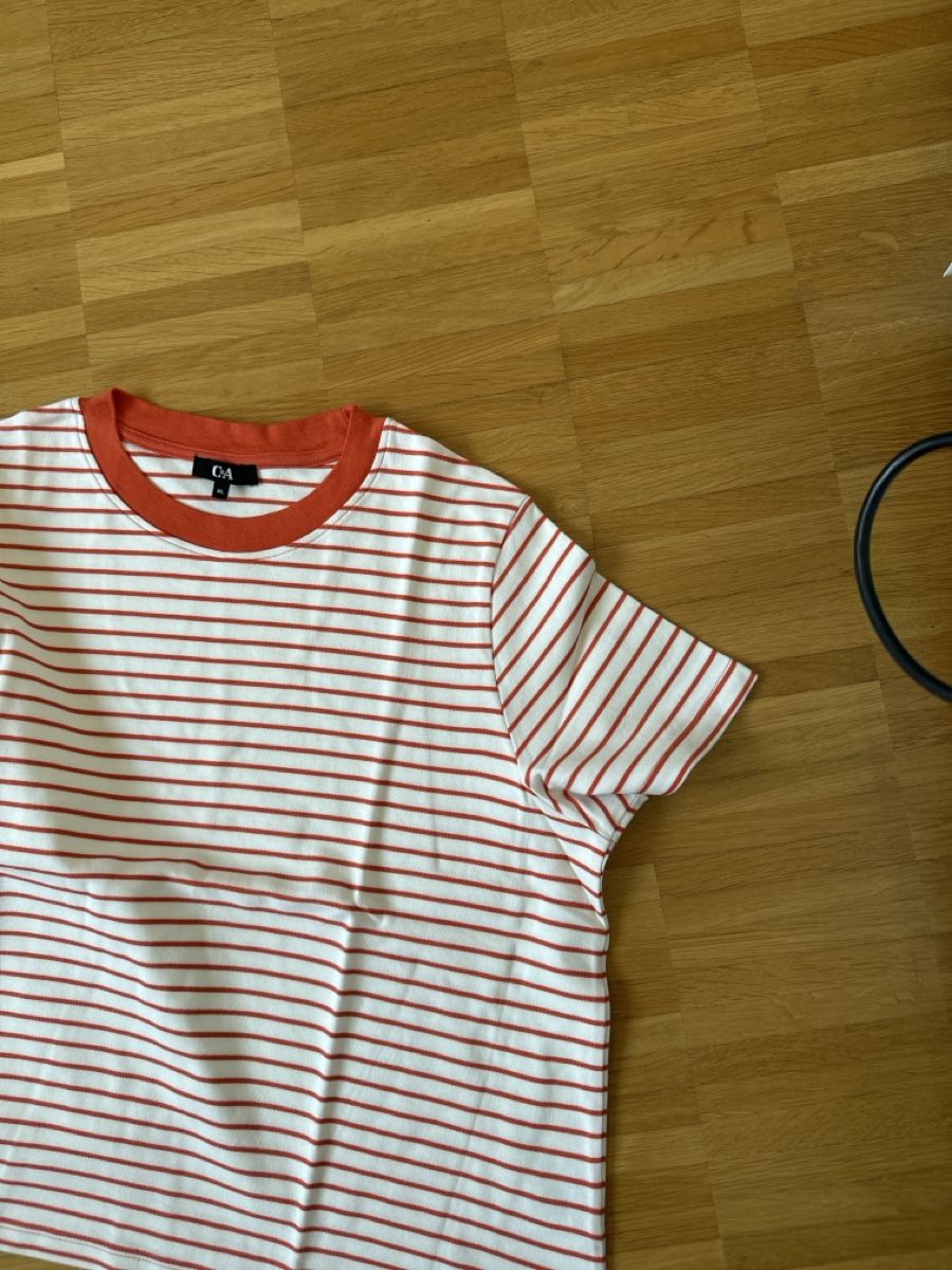 C&A T-shirt: 2 T Shirts von C&A  – Usato da Altendorf venduto da ratzfatz 2