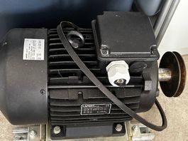 Moteur électrique industriel LAFERT 400V 6kW 2 vitesses