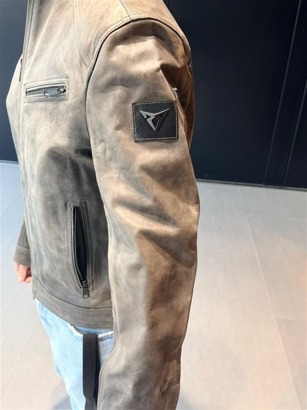 Giacche: Lederjacke CUPRA Original Neu – Nuovo (secondo la descrizione) da Dübendorf venduto da AMAG-Autowelt 4