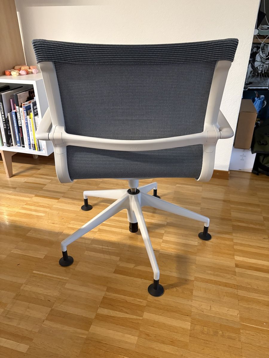 Vitra Sedie: Vitra Physix Studio – Usato da Sarnen venduto da phlaps 1
