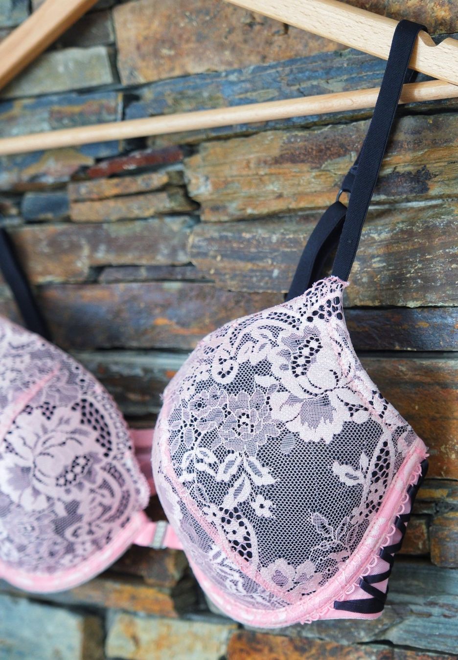 Altra biancheria intima: BH La Senza Gr. 80C rosa – Usato da Wohlen AG venduto da Exitburn 1