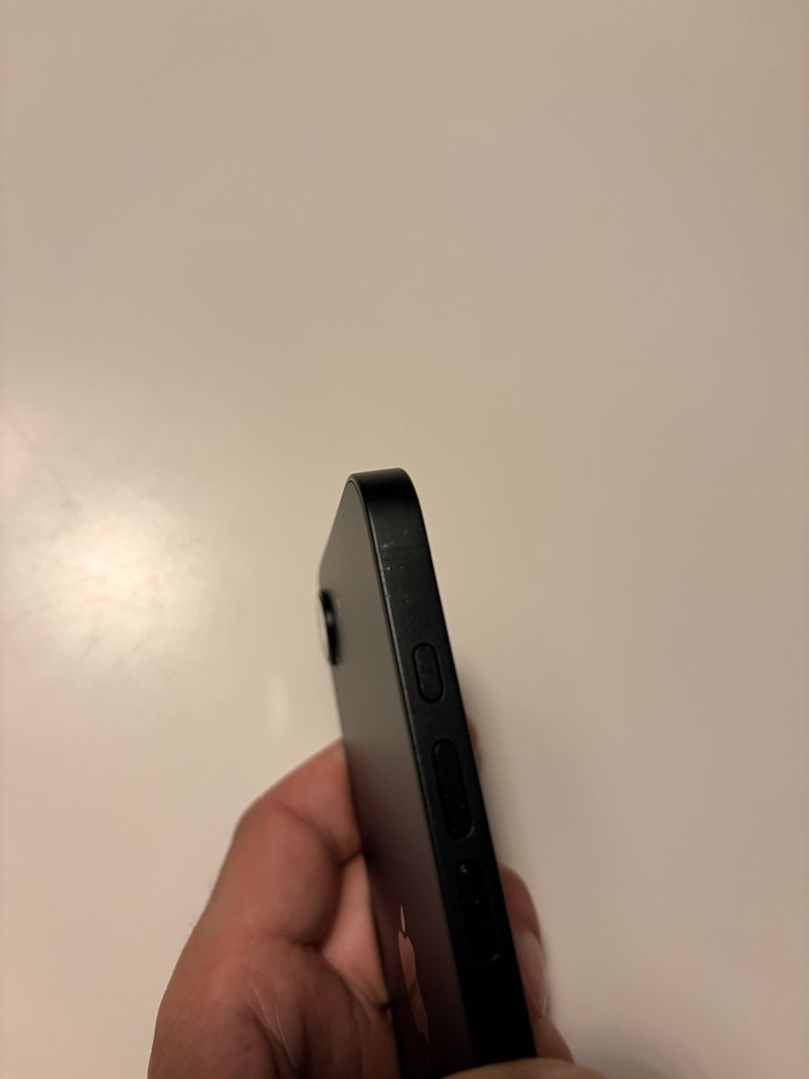Apple Telefoni cellulari / Smartphones: iPhone 16e schwarz 128 GB – Usato da Altnau venduto da kurvenmuehle 7