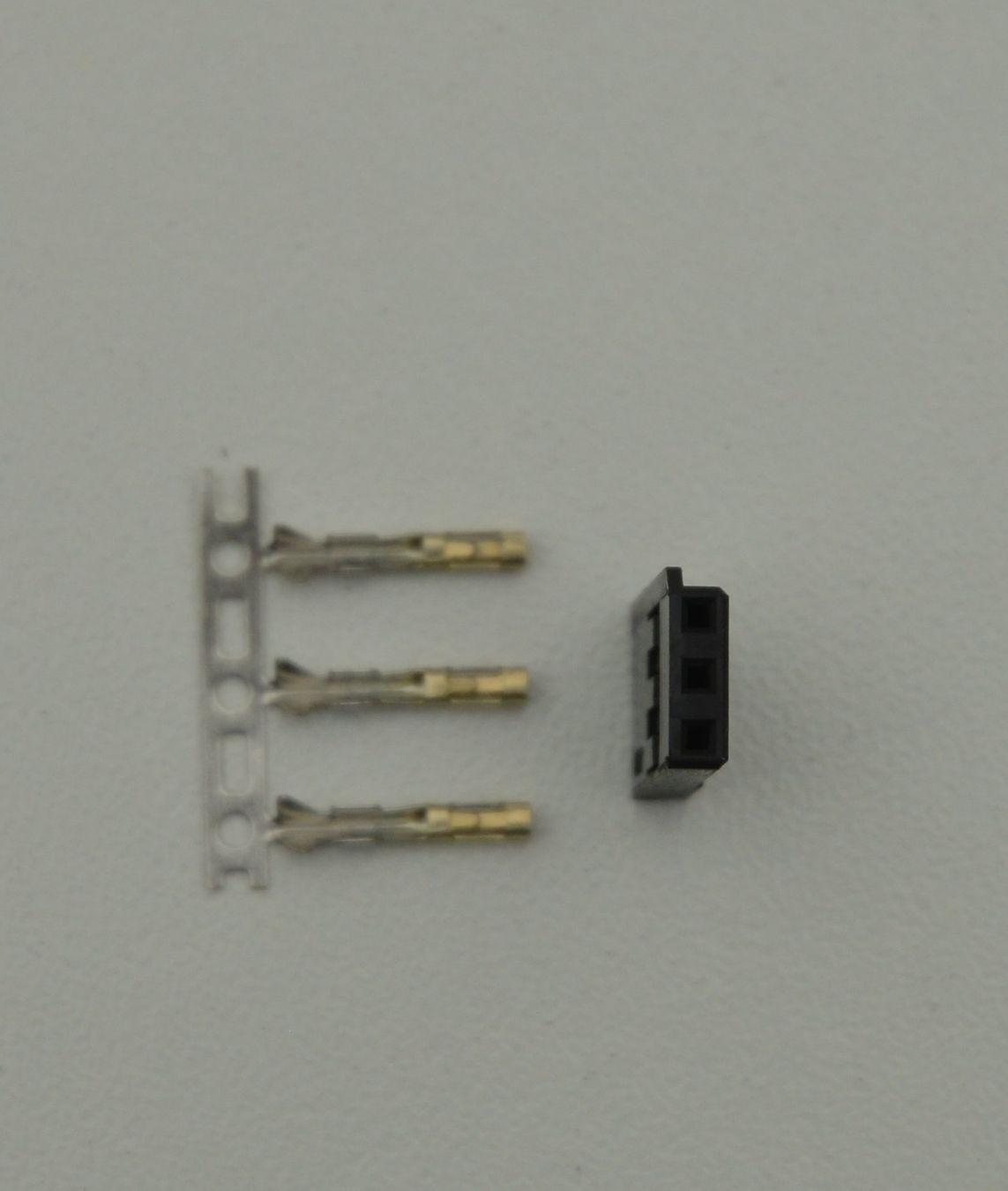 Modellismo RC: Futaba Servo Buchse 1Stk. – Nuovo e nell'imballaggio originale da Rüti ZH venduto da MSRC_Modelle 2