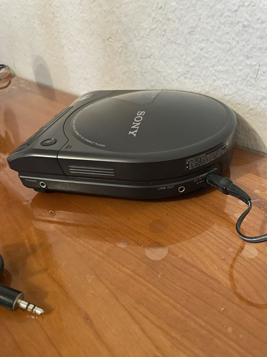 Sony Lettore multimediale & Streamer: Sony D-600 Compact Disc CD Player – Usato da Zürich venduto da semi16 4