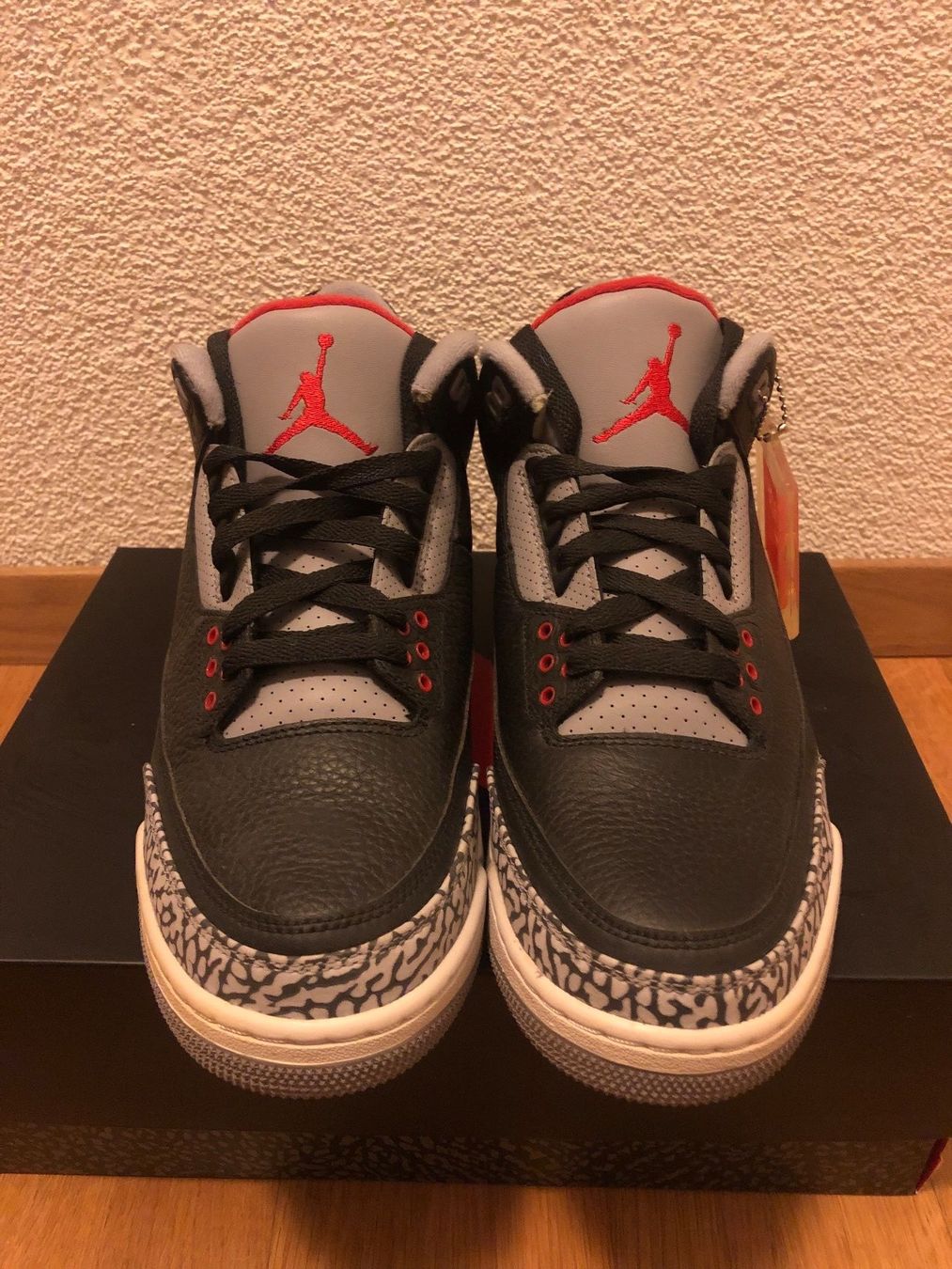 Jordan Herrenschuhe: Nike Air Jordan 3 Black/Cement Gr. 44 – Neu und originalverpackt aus Bern von mic_92ln 1