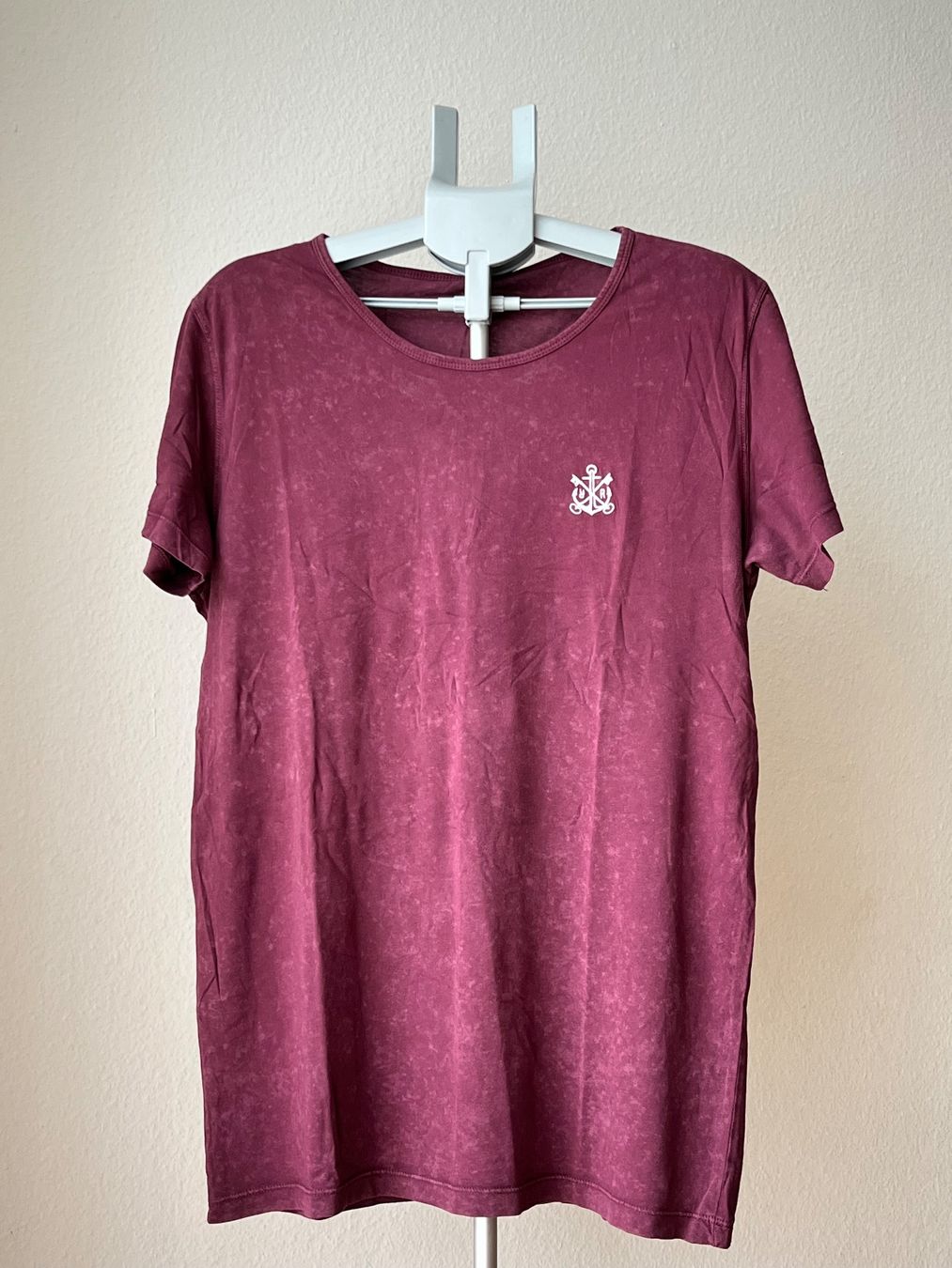 T-shirt: Bordeaux  T-Shirt Gr.L – Usato da Winterthur venduto da GutKeS
