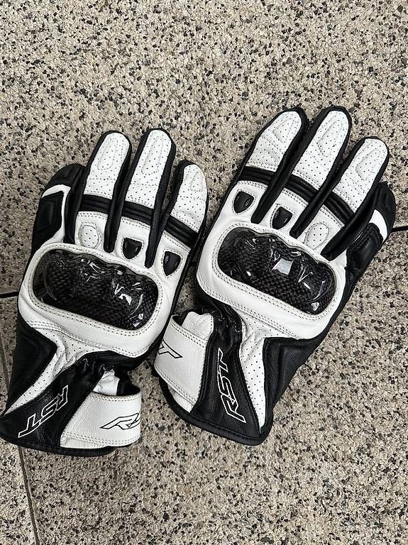 Guanti & manicotti: Motorrad Handschuhe – Usato da Basel venduto da pau_s6pv