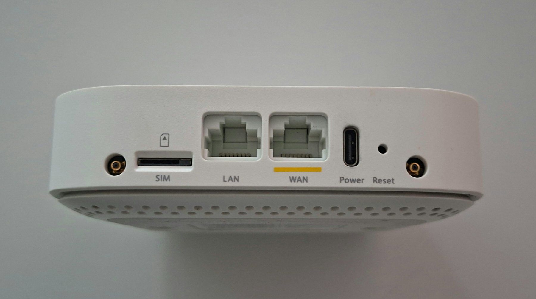 Netgear Modem & Router: Netgear LTE-Modem LM1200 (Router) – Usato da Baar venduto da Vmaexe 2
