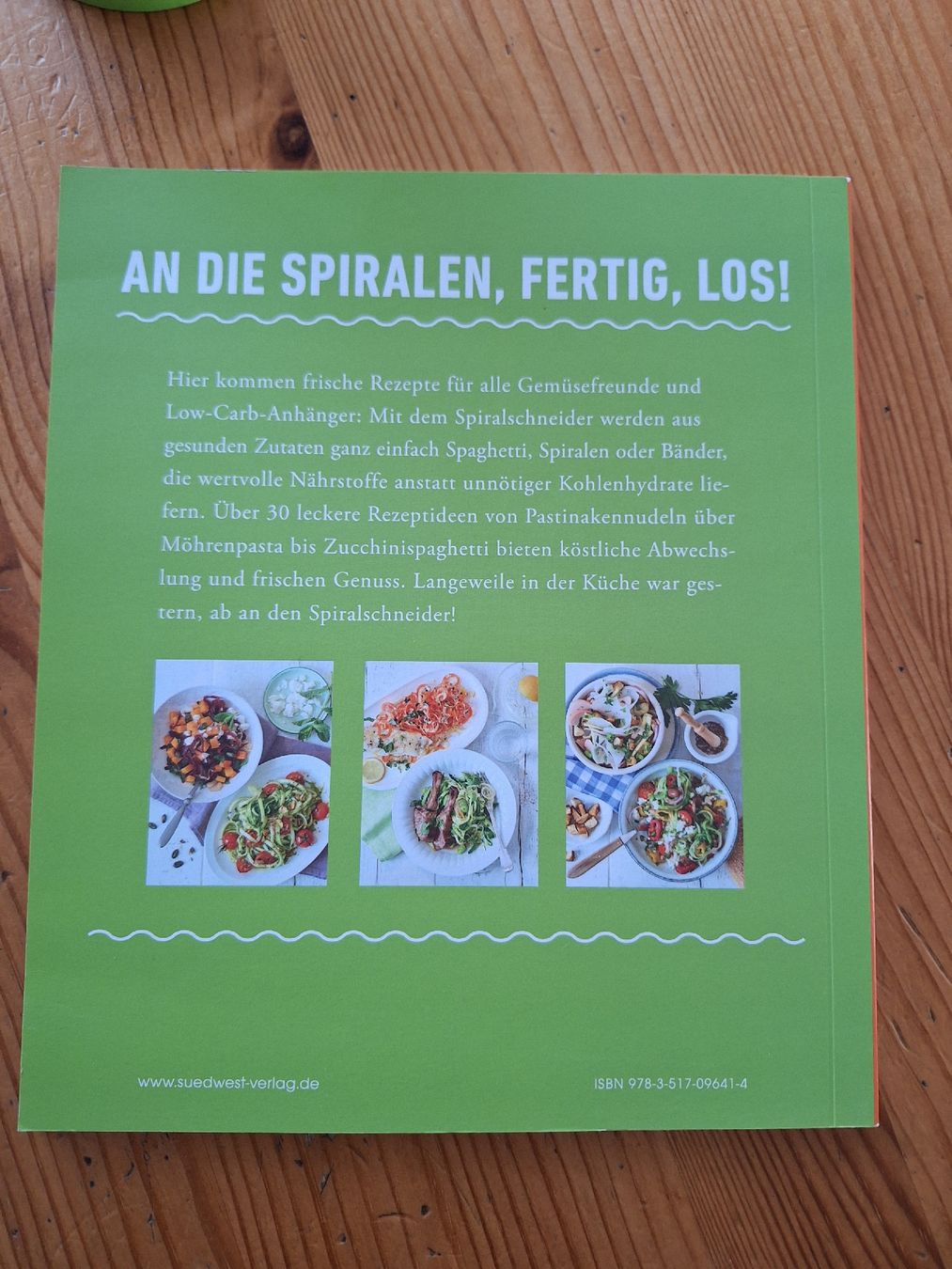 Elettrodomestici da cucina: Spiralschneider und Rezeptbuch – Usato da Aesch BL venduto da ChezToKa 3