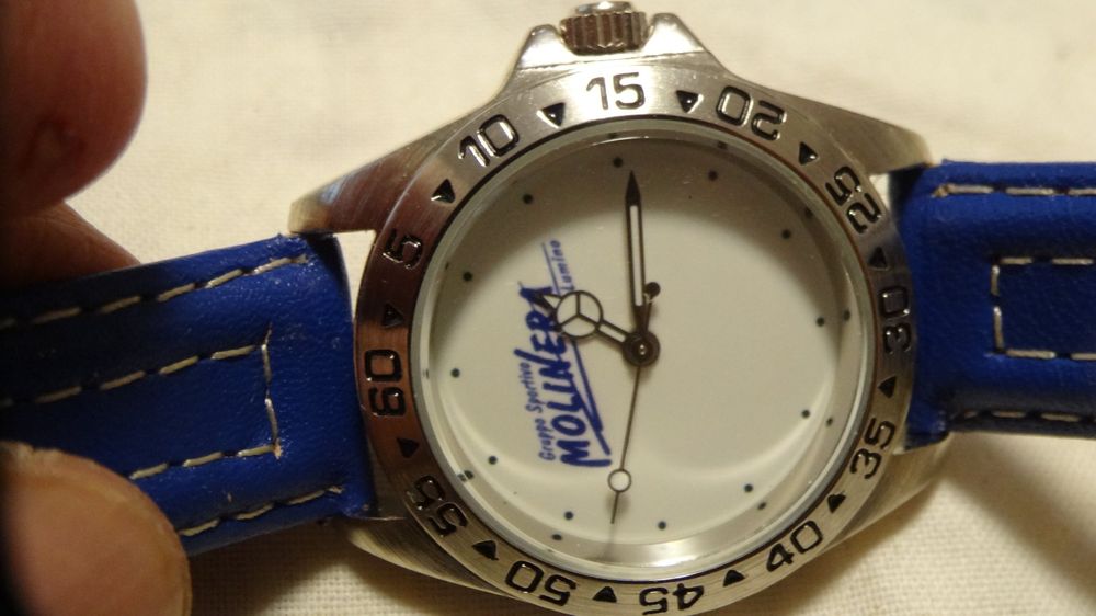 Montres: WMC  SCHÖNE HERREN UHR,QUARTZ.SCHÖNE FARBE.LÄÜFT – D'occasion à zürich par ahmad01 6