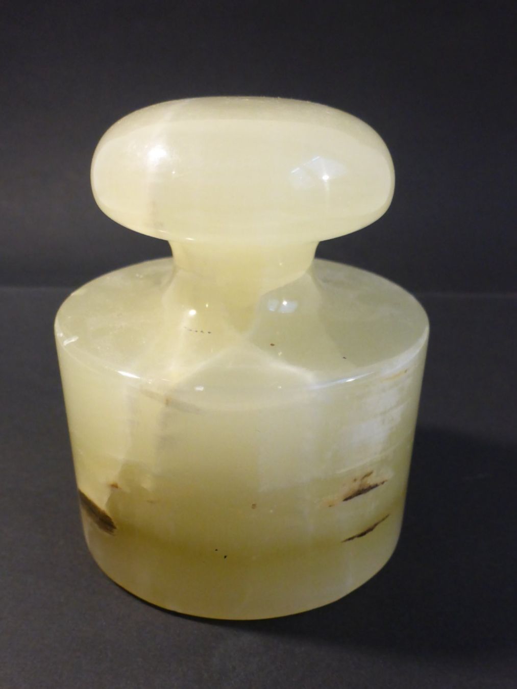 Statuette: Briefbeschwerer aus grünem Onyx – Usato da Zürich venduto da leia12 4