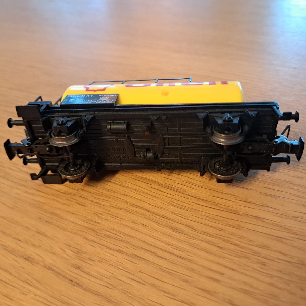 Märklin Modellini di ferrovie: Märklin H0 Shell Tankwagon – Usato da Vogelsang AG venduto da villa9 4