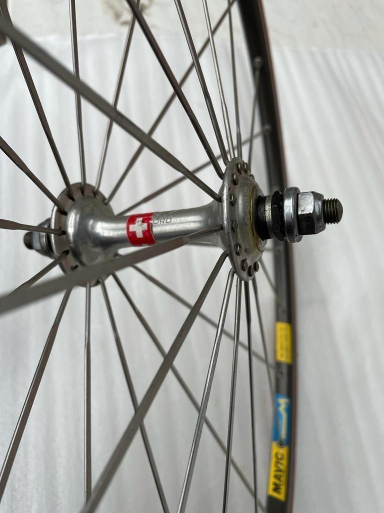 Campagnolo Pezzi di ricambio: Campagnolo Bahn-Vorderrad 26" mit Pneu – Usato da nürensdorf venduto da Sacha1313