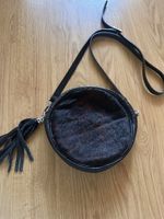 Tasche Leder schwarz mit Kuhfell