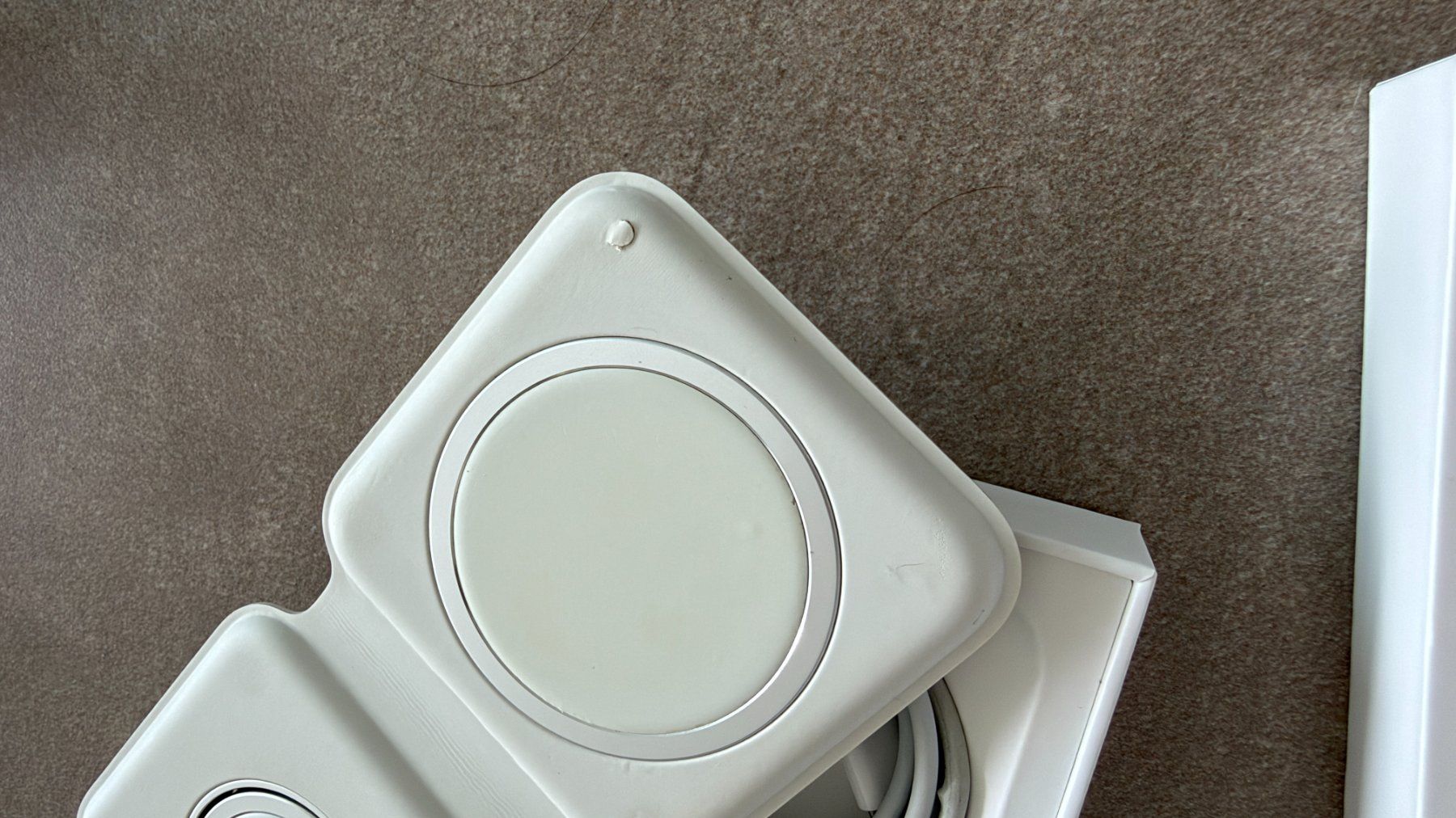 Apple Caricabatterie: Apple duo charger – Usato da Lugano venduto da _tuttifrutti_ 1