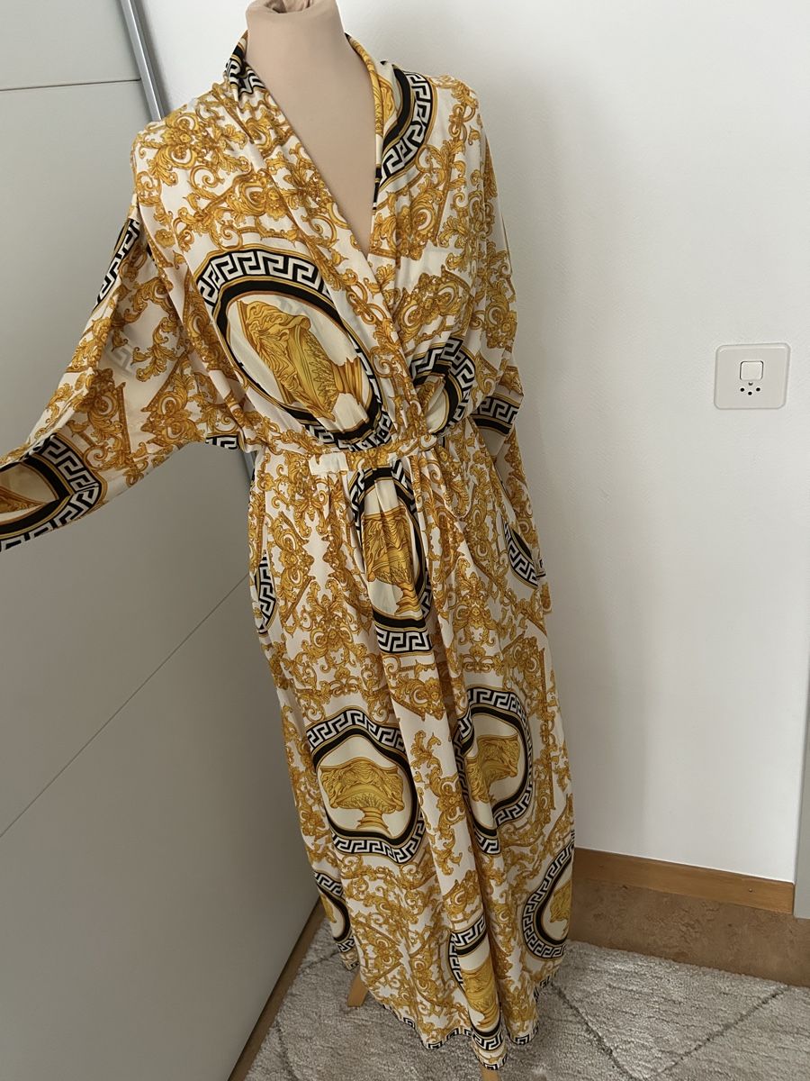 Kleider: Kleid mit Print Grösse S/M – Gebraucht aus Engelburg von Quinti15