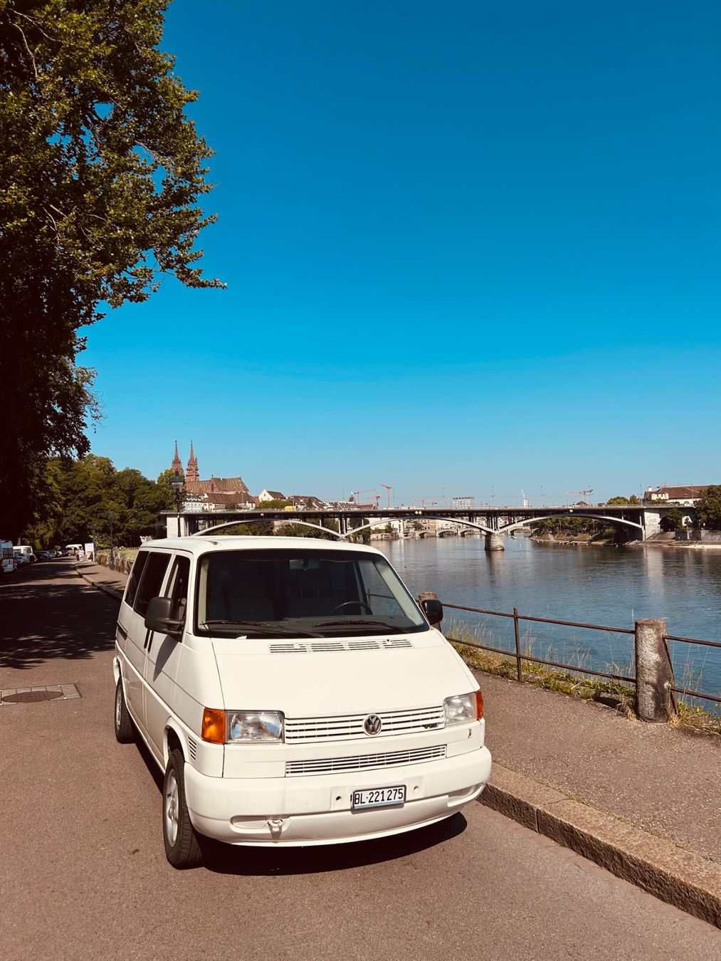 VW Automobili: VW Bus T4, TDI 2.5. 2001, – Usato da Bottmingen venduto da soulfever 1