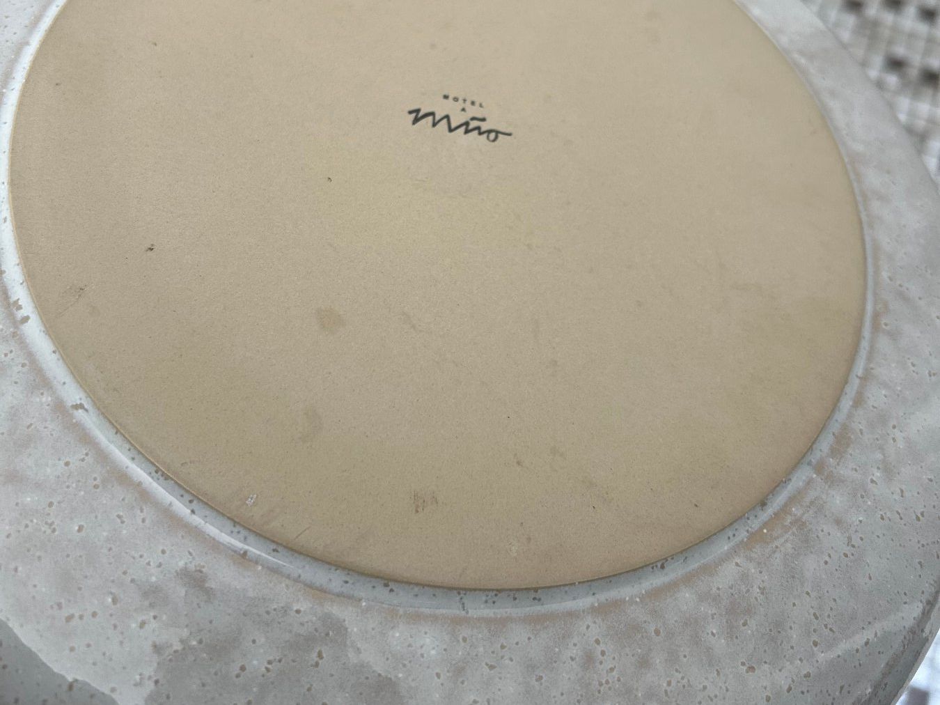 Motel a Miio Assiettes: Motel a Miio Teller – D'occasion à Zürich par nes_259s 5