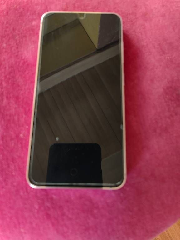 Portables: Samsung Galaxy S22+ 128GB – D'occasion à Basel par Metallier 3