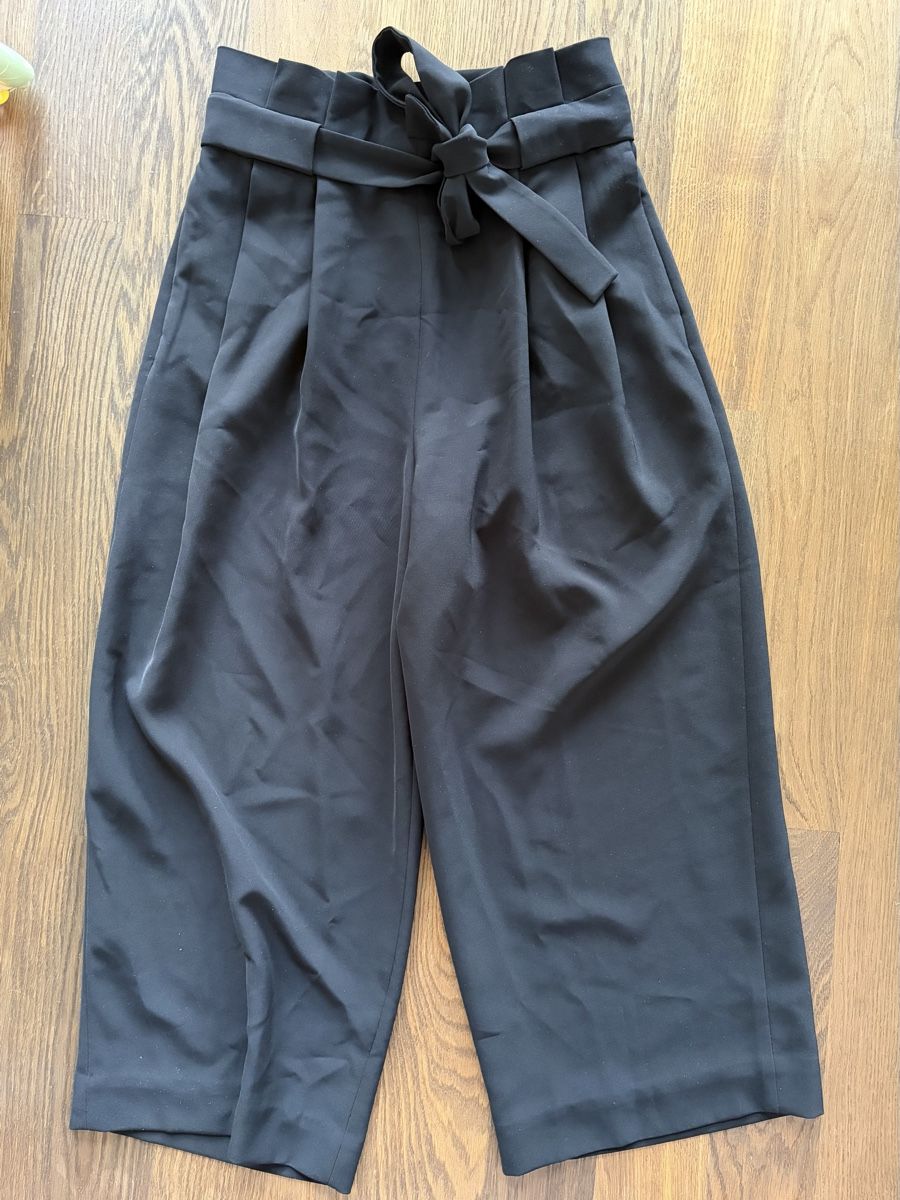 Cos Pantaloni: Culotte Cos Schwarz – Usato da Zürich venduto da Robin_zh2