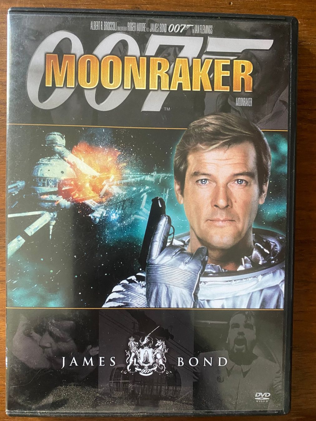Alle DVDs: James Bond 9 DVD's (1x2) 443 – Gebraucht aus Stäfa von elcondor245 2