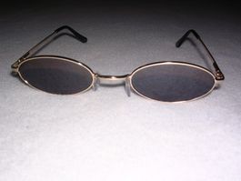 Coole, minimalistische Sonnenbrille