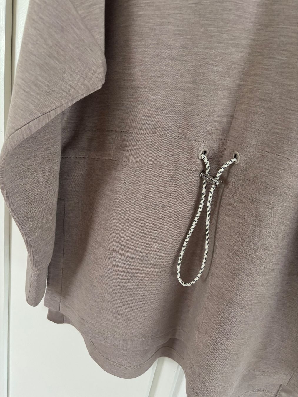 Maglioni & Felpe: Varley Athleisure Pullover – Nuovo e nell'imballaggio originale da Luzern venduto da Chiara.9 1