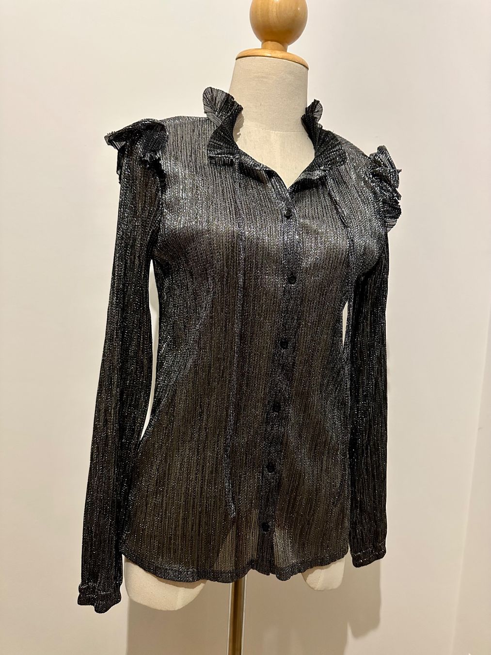 Maje Camicette: Maje long sleeve blouse, tie neck, new with tags – Nuovo e nell'imballaggio originale da Zürich venduto da EShopping81 3