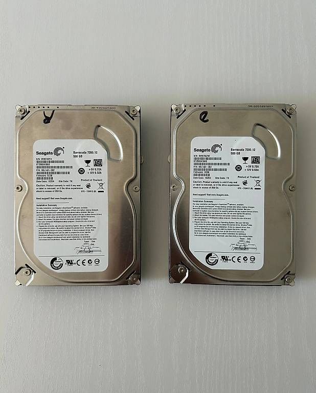 Dischi rigidi: 2x HDD Seagate Barracuda 500GB – Usato da Zürich venduto da mozii