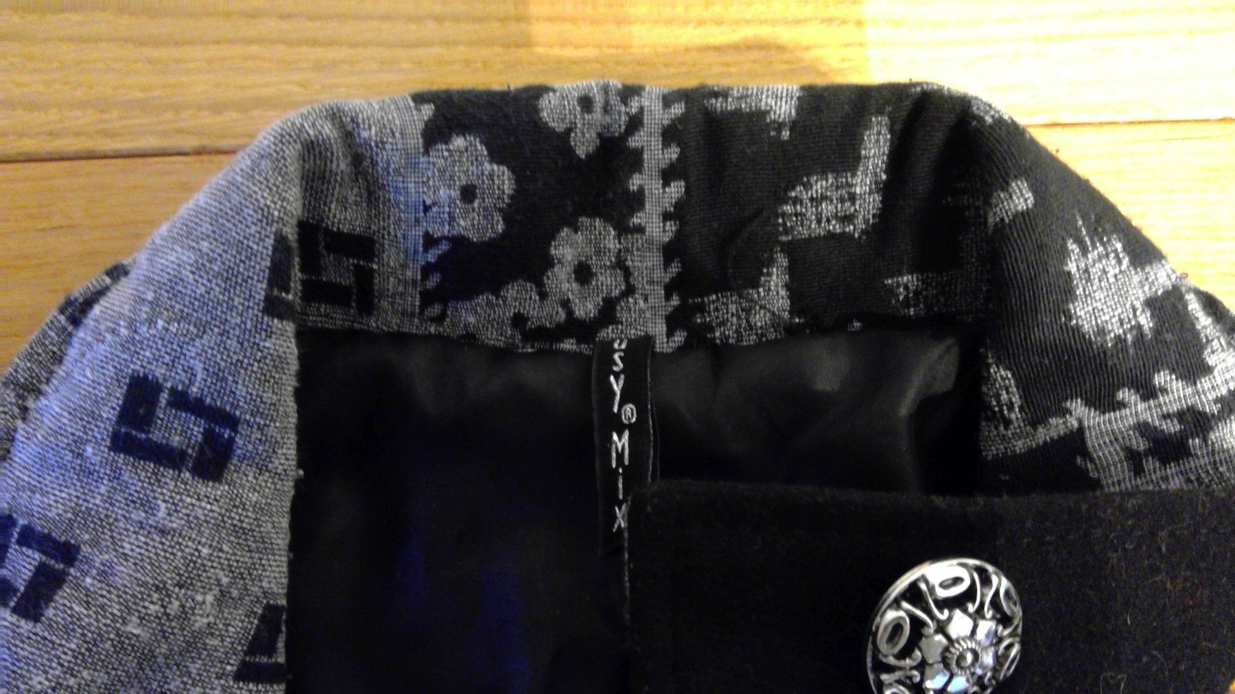 Cappotti: Damen Mantel gemustert schwarz bunt – Usato da Basel venduto da Merlin97 4