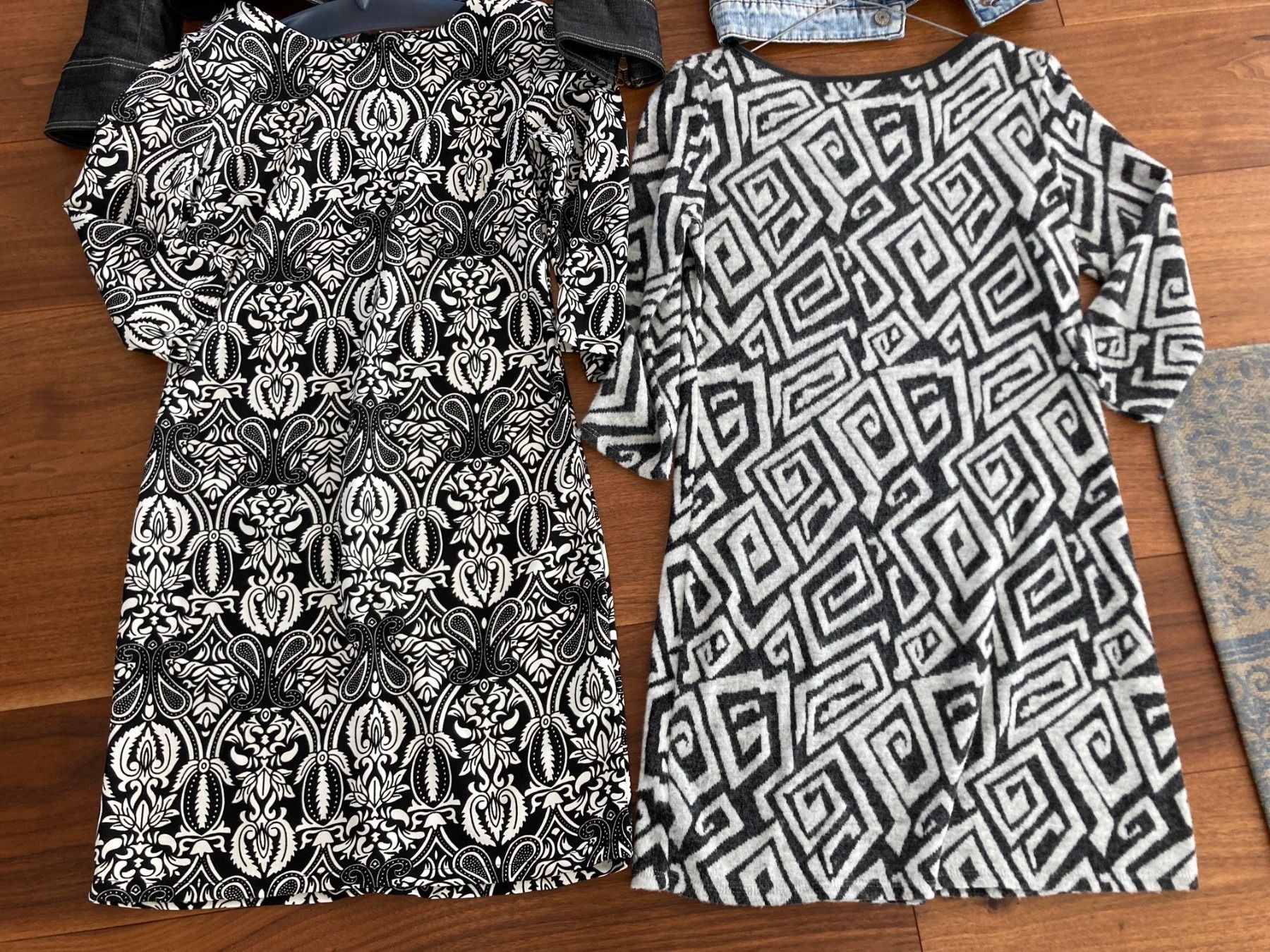 Lots de vêtements: Damenkleider + Jacken – D'occasion à Baar par moritz1960 1