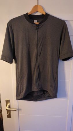 Fahrradtrikot von Decathlon Van Rysel Grösse L