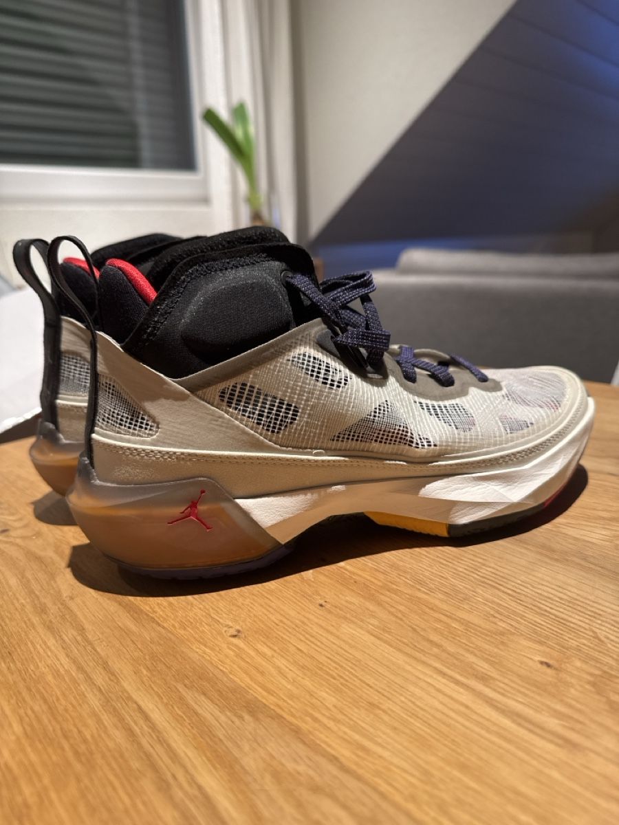 Jordan Scarpe da uomo: Air Jordan 37 Basketballschuhe – Usato da Ichertswil venduto da EldenLord