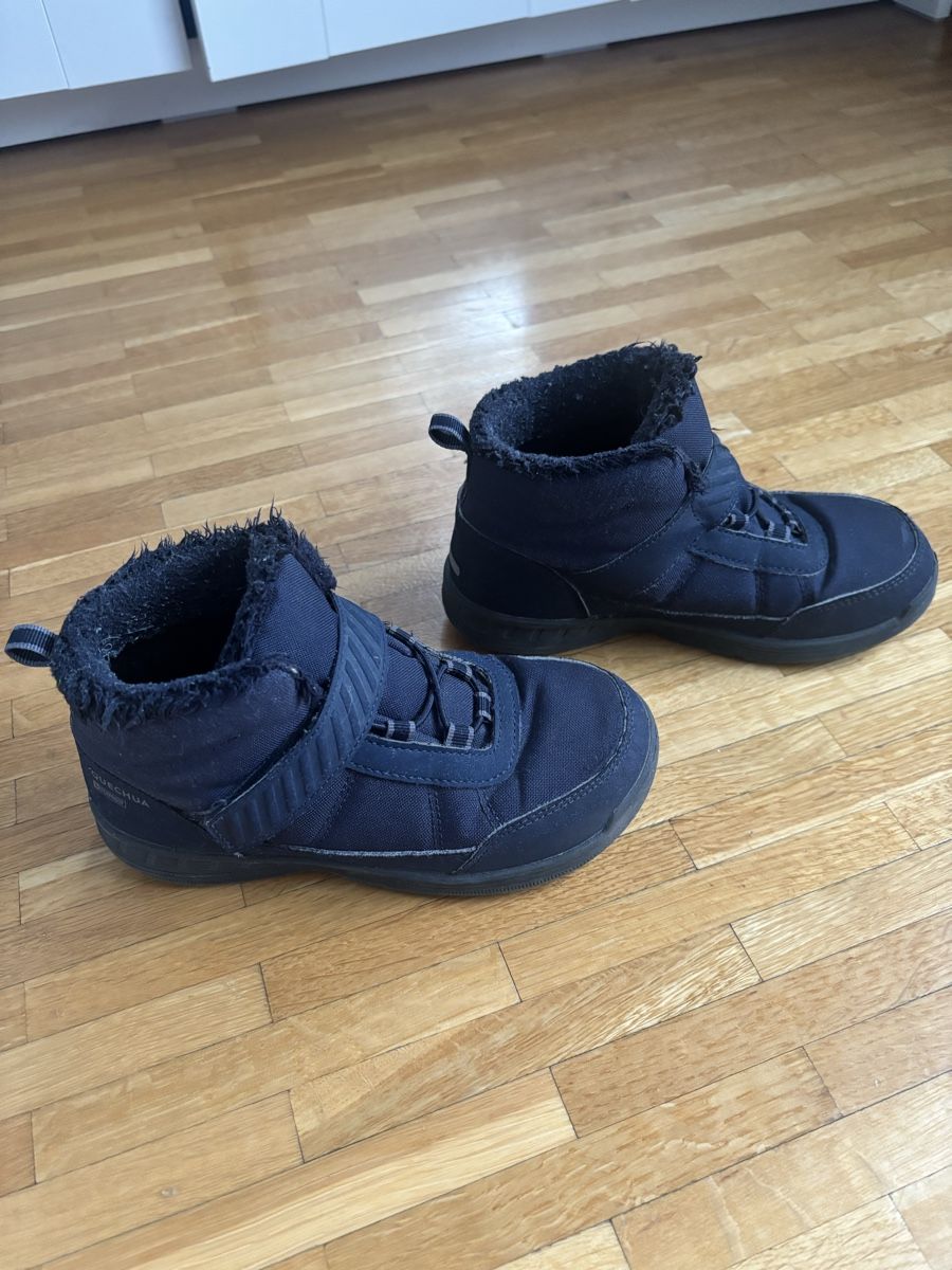 Decathlon Scarpe per ragazzi: Bottes chaudes imperméables Décathlon p. 29 – Usato da Chêne-Bougeries venduto da CeliaMate 1