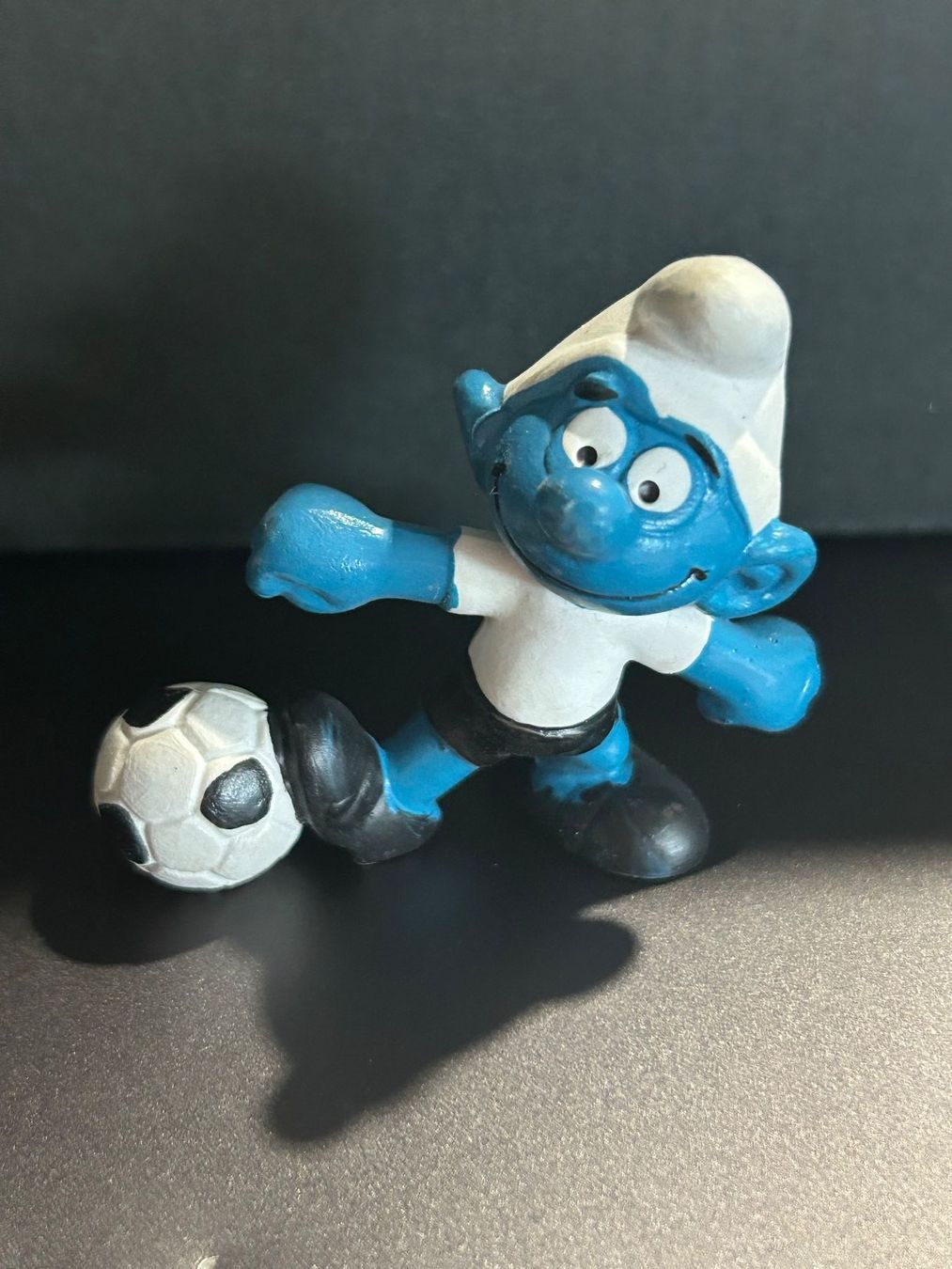 Schleich Figurines: Fussball Schlumpf – D'occasion à Bassersdorf par Shelby70