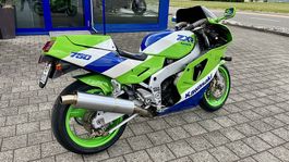 KAWASAKI ZXR 750 H1