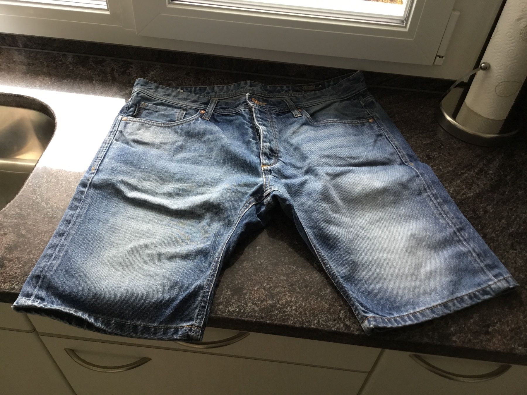 Jack & Jones Jeans: Kurze Herren Jeans Jack & Jones Gr.35 – Usato da Würenlos venduto da Starceve 2