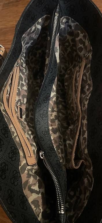 Borse da donna: Guess Tasche (Shoppingbag) – Usato da Villmergen venduto da Sabsi92 2