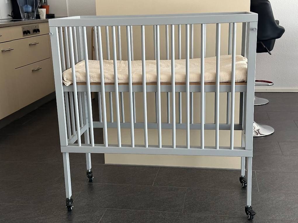 Lits: Beistellbett – D'occasion à Döttingen par whitecanary0