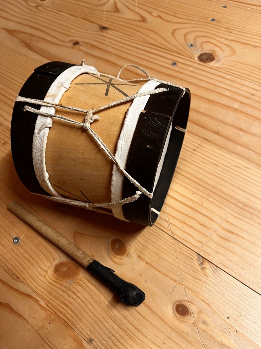 Musikinstrumente: Trommel Spielzeug – Gebraucht aus Busswil BE von hol_n9n5 1